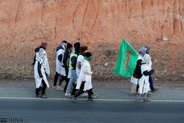 زائران پیاده‎ حرم رضوی(ع)
