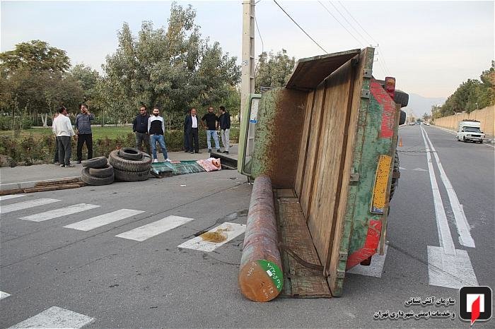 واژگونی خاور در شادآباد واژگونی خاور در شادآباد