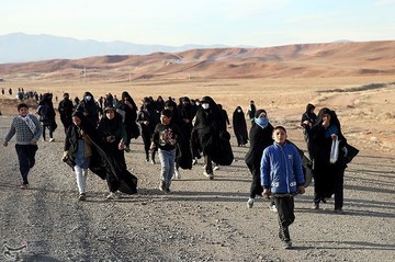 پیاده روی زائران امام رضا(ع)