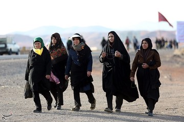 پیاده روی زائران امام رضا(ع)