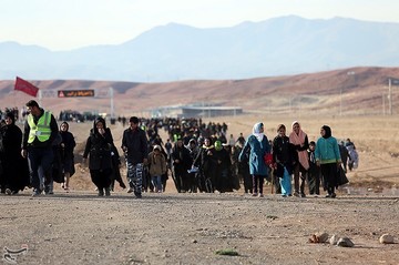 پیاده روی زائران امام رضا(ع)