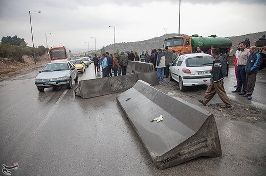 تصادف زنجیره ای در جاده کرمانشاه به اسلام آباد