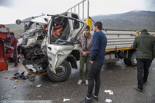 تصادف زنجیره ای در جاده کرمانشاه به اسلام آباد