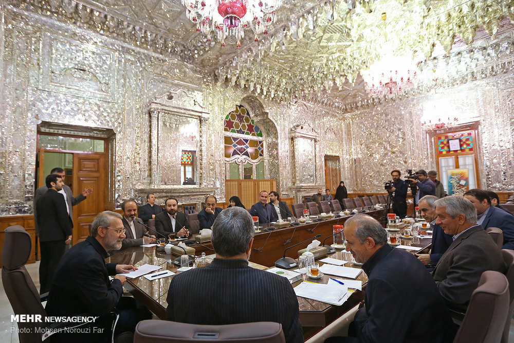 دیدار اعضای فدراسیون فوتبال با رئیس مجلس شورای اسلامی