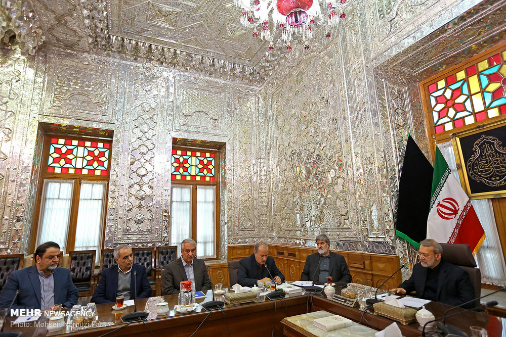 دیدار اعضای فدراسیون فوتبال با رئیس مجلس شورای اسلامی
