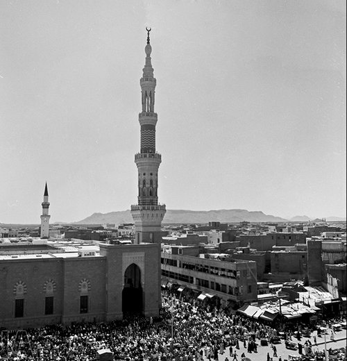 مسجد النبی(ص) در سال 1345