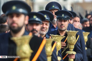 دسته عزاداری خدّام کریمه‌اهل‌بیت در سالروز شهادت امام رضا(ع)