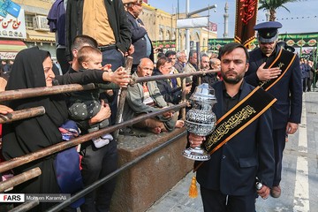 دسته عزاداری خدّام کریمه‌اهل‌بیت در سالروز شهادت امام رضا(ع)
