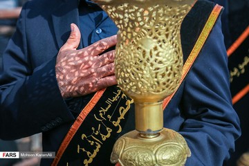 دسته عزاداری خدّام کریمه‌اهل‌بیت در سالروز شهادت امام رضا(ع)