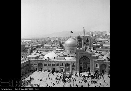 حرم مطهر امام رضا(ع) را در سال 1363