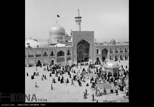حرم مطهر امام رضا(ع) را در سال 1363