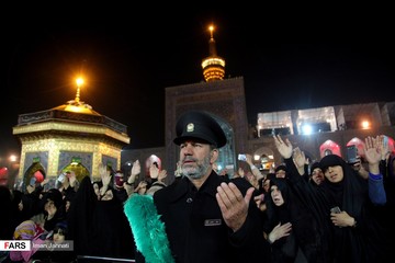 شام غریبان شهادت امام رضا(ع) در حرم رضوی