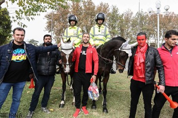 هواداران پرسپولیس در ورزشگاه آزادی