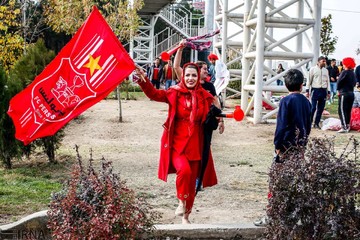 هواداران پرسپولیس در ورزشگاه آزادی