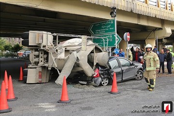 واژگونی بونکر سیمان در بزرگراه چمران