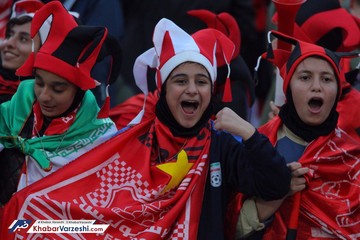 حضور پرشور بانوان پرسپولیسی در ورزشگاه آزادی
