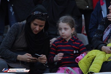 حضور پرشور بانوان پرسپولیسی در ورزشگاه آزادی