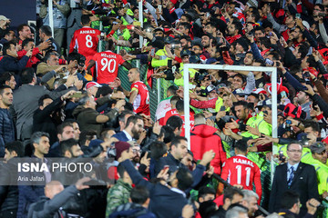 ۷۴۳ مصدوم طی بازی پرسپولیس-کاشیما