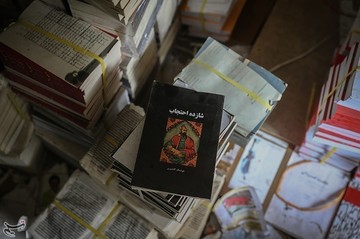 کشف انبار بزرگ کتاب قاچاق