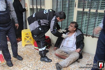 نجات مرد میانسال از داخل چاه حیاط ساختمان مسکونی