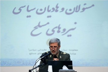 وزیر دفاع: تا حدود زیادی از مشکلات اقتصادی عبور کرده‌ایم/ عرصه فضا امروز در انحصار دشمنان نیست