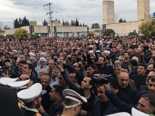 اداي احترام و تشييع مرحوم نوربخش و مرحوم تاج الدين در  مقابل بيمارستان حكيم جرجاني گرگان