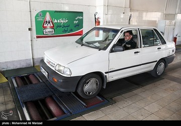 اعمال قانون خودروهای فاقد معاینه فنی از سوم آذرماه/ انهدام باند سرقت از طلافروشی‌ها در تهران/ کیف‌قاپ‌های زورگیر به دام افتادند