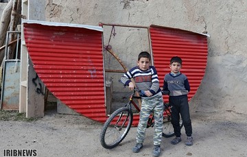 کانکس‌های رنگی یادگار زلزله ارسباران