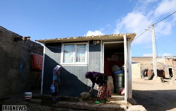 کانکس‌های رنگی یادگار زلزله ارسباران