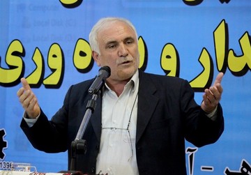 نماینده اهر:  ادارت نمی‌گذارند اشتغال ایجاد شود