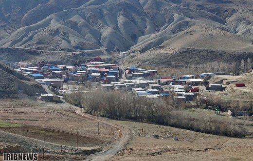 کانکس‌های رنگی یادگار زلزله ارسباران