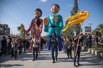 شادپیمایی عروسک ها در سرپل ذهاب