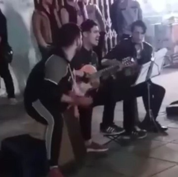 توضیح پلیس درباره برخورد با نوازندگان خیابانی در رشت: شب عزاداری موسیقی می‌نواختند
