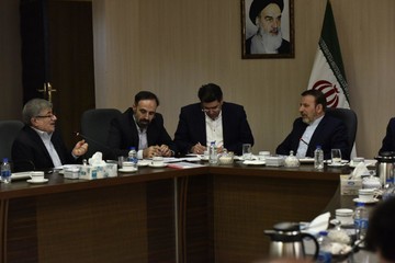 جلسه اعضای فعالین اقتصادی آذربایجان‌غربی با واعظی رییس دفتر رییس جمهور