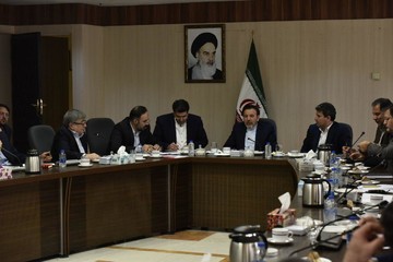 جلسه اعضای فعالین اقتصادی آذربایجان‌غربی با واعظی رییس دفتر رییس جمهور