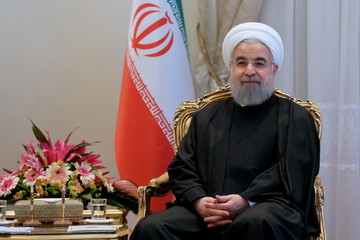 روحانی روز ملی سلطنت عمان را تبریک گفت