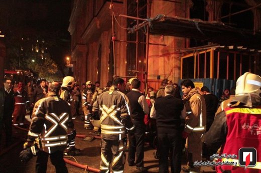آتش سوزی ساختمان اداری تجاری در خیابان فرشته