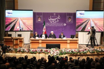 نشست توسعه و برگزیدگان با افتتاح همزمان طرح های زیربنایی و اقتصادی آذربایجان‌غربی توسط رییس‌جمهور