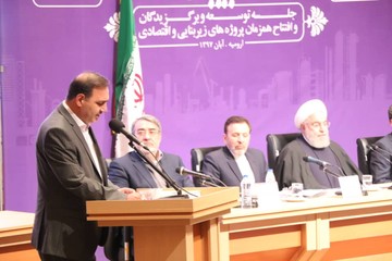 نشست توسعه و برگزیدگان با افتتاح همزمان طرح های زیربنایی و اقتصادی آذربایجان‌غربی توسط رییس‌جمهور