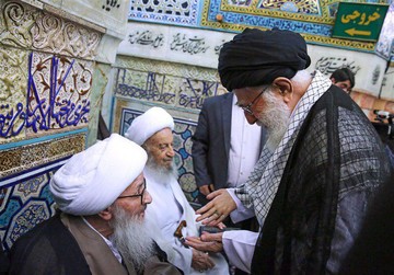 چرا آیت‌الله خامنه‌ای از «حوزه انقلابی» سخن می‌گویند؟