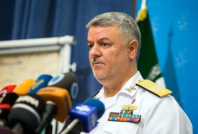 گفتگوی دو مقام بلندپایه نظامی ایران و فرانسه درباره حضور شناورهای آمریکایی و اروپایی در خلیج فارس