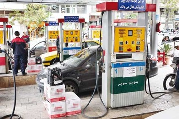 شما نظر بدهید/ با سهمیه هر ایرانی یک لیتر بنزین موافقید یا افزایش قیمت؟

