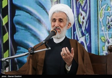 هشدار امام جمعه موقت تهران درباره تفرقه‌افکنی میان علما و بزرگان حوزه 