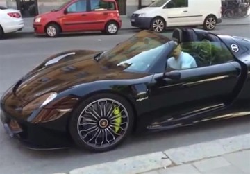 زلاتان ابراهیموویچ-پورشه 918 Spyder- قیمت 650 هزار پوند