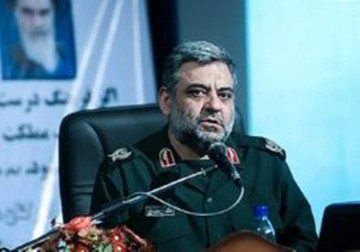 مسئول قرارگاه فضای مجازی نیروهای مسلح: جوانان آمریکایی امروز تشنه معرفت هستند 