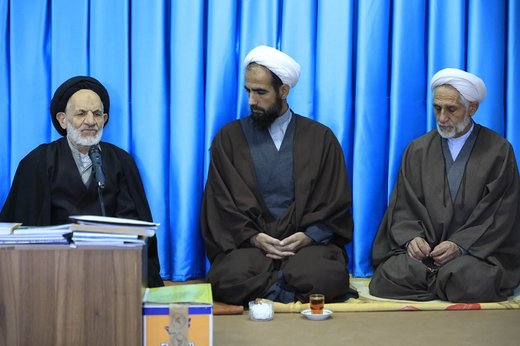 نماینده ولی فقیه در خراسان جنوبی: فضای مجازی از راه دور هم به تقوای جامعه آسیب می زند نماینده ولی فقیه در خراسان جنوبی: فضای مجازی از راه دور هم به تقوای جامعه آسیب می زند