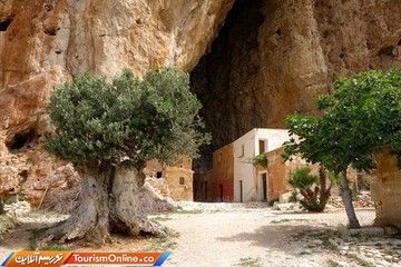 روستای عجیب ایتالیایی در دل غار