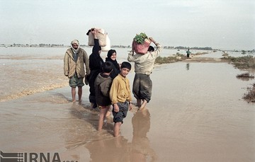 3 آذر 1373؛جاری شدن سیل در استان خوزستان