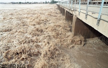 3 آذر 1373؛جاری شدن سیل در استان خوزستان