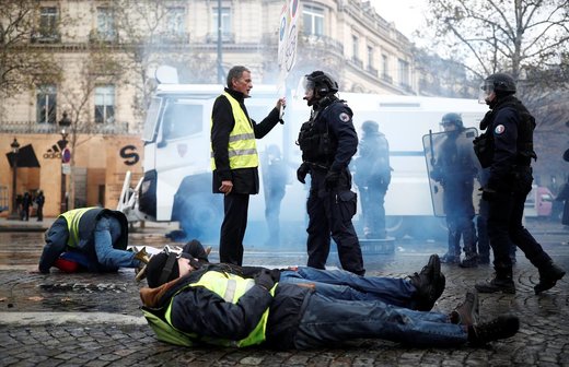 اعتراض‌ به قیمت بالای سوخت و برنامه‌های اصلاحات اقتصادی مکرون در پاریس